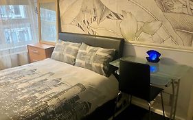 Private Stay @ London-Stratford.